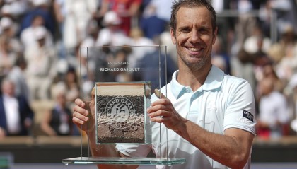 开云体育入口-法网完胜美网，辛纳高光表现