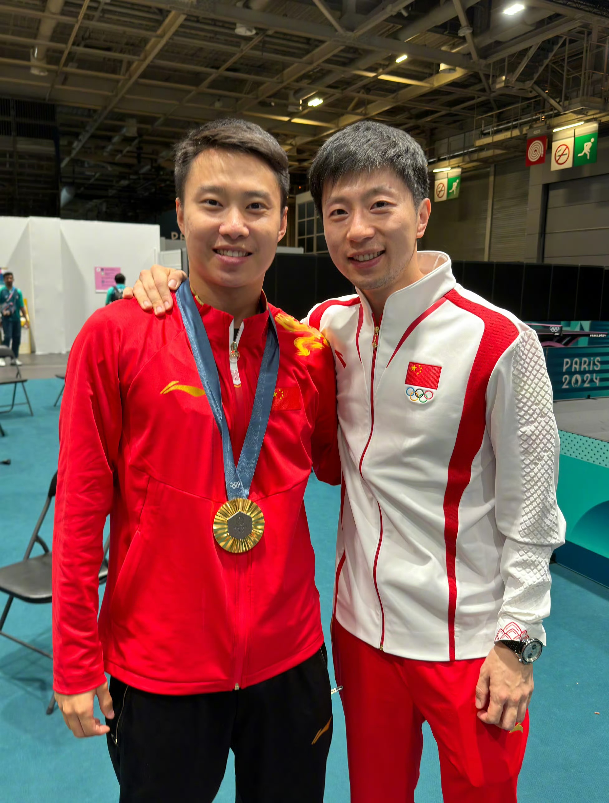 法国队横扫日本队，马龙惊艳四座