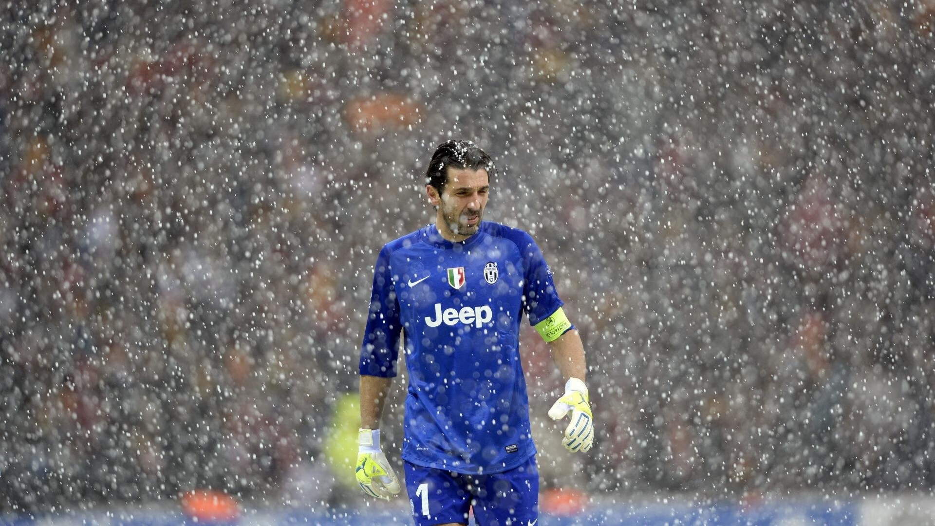 韩国掀翻里昂,久保建英成为关键先生,亚洲足球的破壁时刻